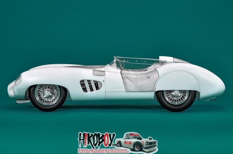 112 Aston Martin DBR1 Full Detail Model Kit MFH K782 Model