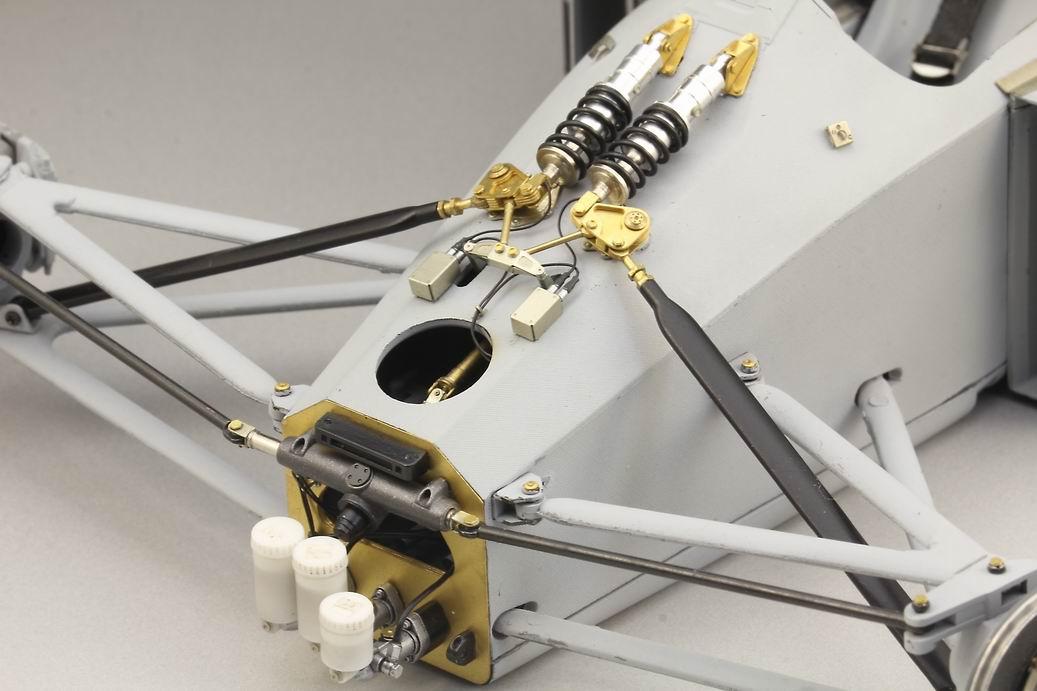 1:12 Mclaren MP4/6 Dampers and Chassis Front Bulkhead Detail