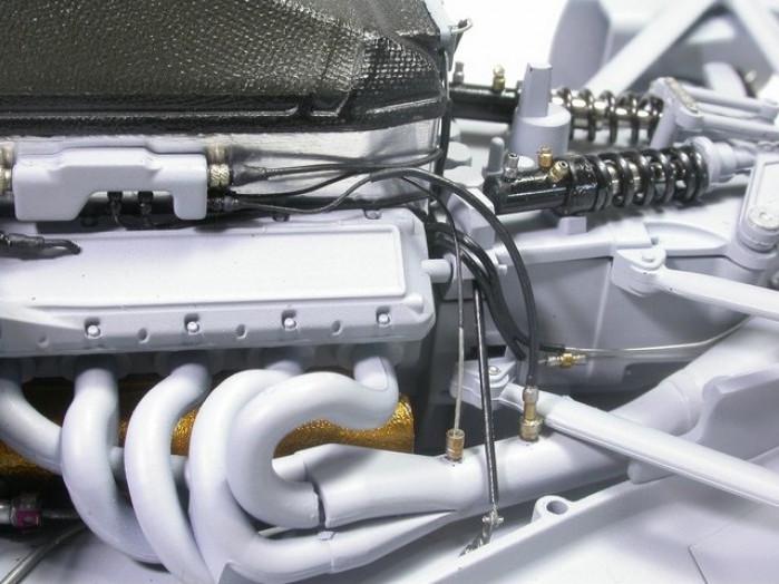 Amazon.co.jp: MODELER'S McLaren MP4/13 1/20 レジンキット,未