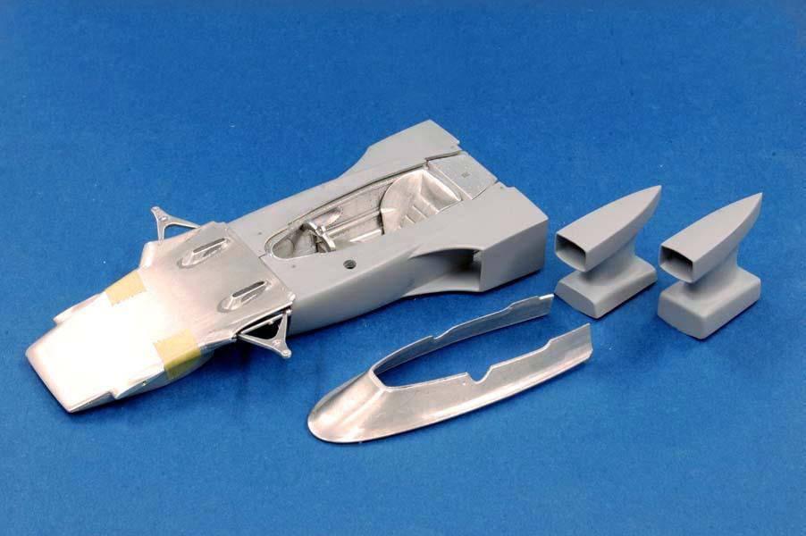 1:20 Team Lotus Type 72E ver. A Full detail Multi-Media Model Kit