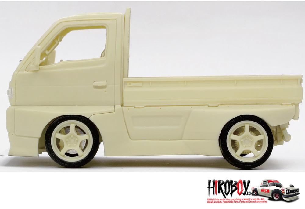 1:24 Pandem Suzuki Carry Kei Truck 92' | Z175 | ZoomOn