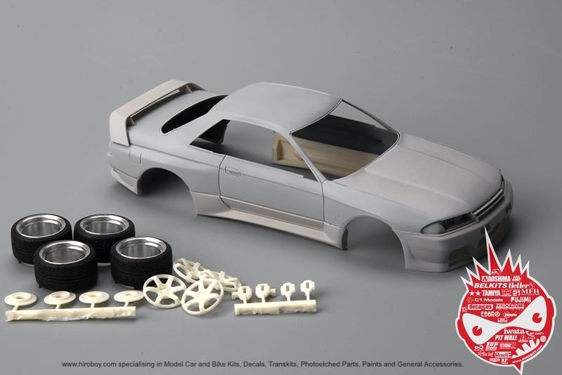 1:24 Nissan Skyline GT-R R32 Trust Greddy & Gracer Aero