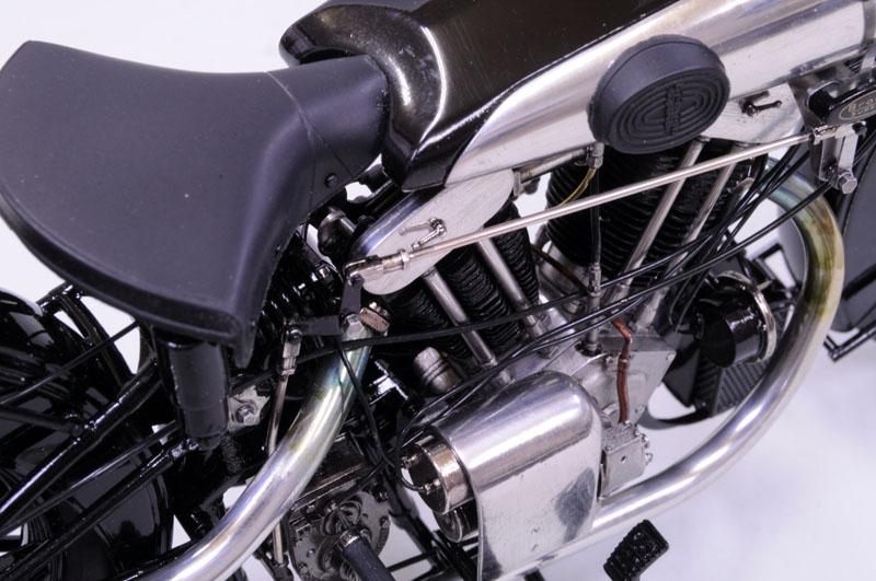 BROUGH SUPERIOR SS100 1/9キット モデルファクトリーヒロ MODEL FACTORY HIRO: 1/9scale Fulldetail Kit | Brough Superior SS100