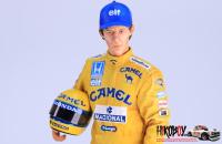1:20 Ayrton Senna Figure (A)