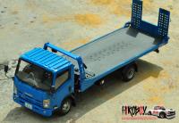 1:24 Isuzu ELF Flatbed Truck