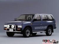 1:24 Nissan D21 Terrano V6-3000 R3M (1991)