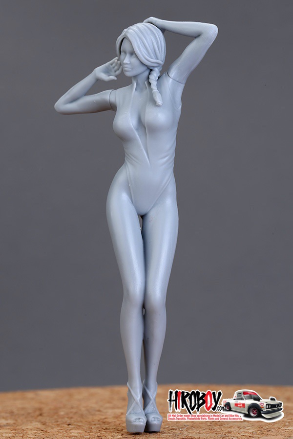 1 Resin Figure Hobby Design 1/18 Show Girl Sitting 