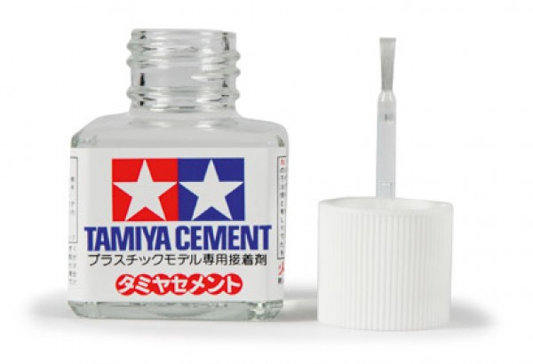 model kit workshop 110: Tamiya extra thin cement quick setting 